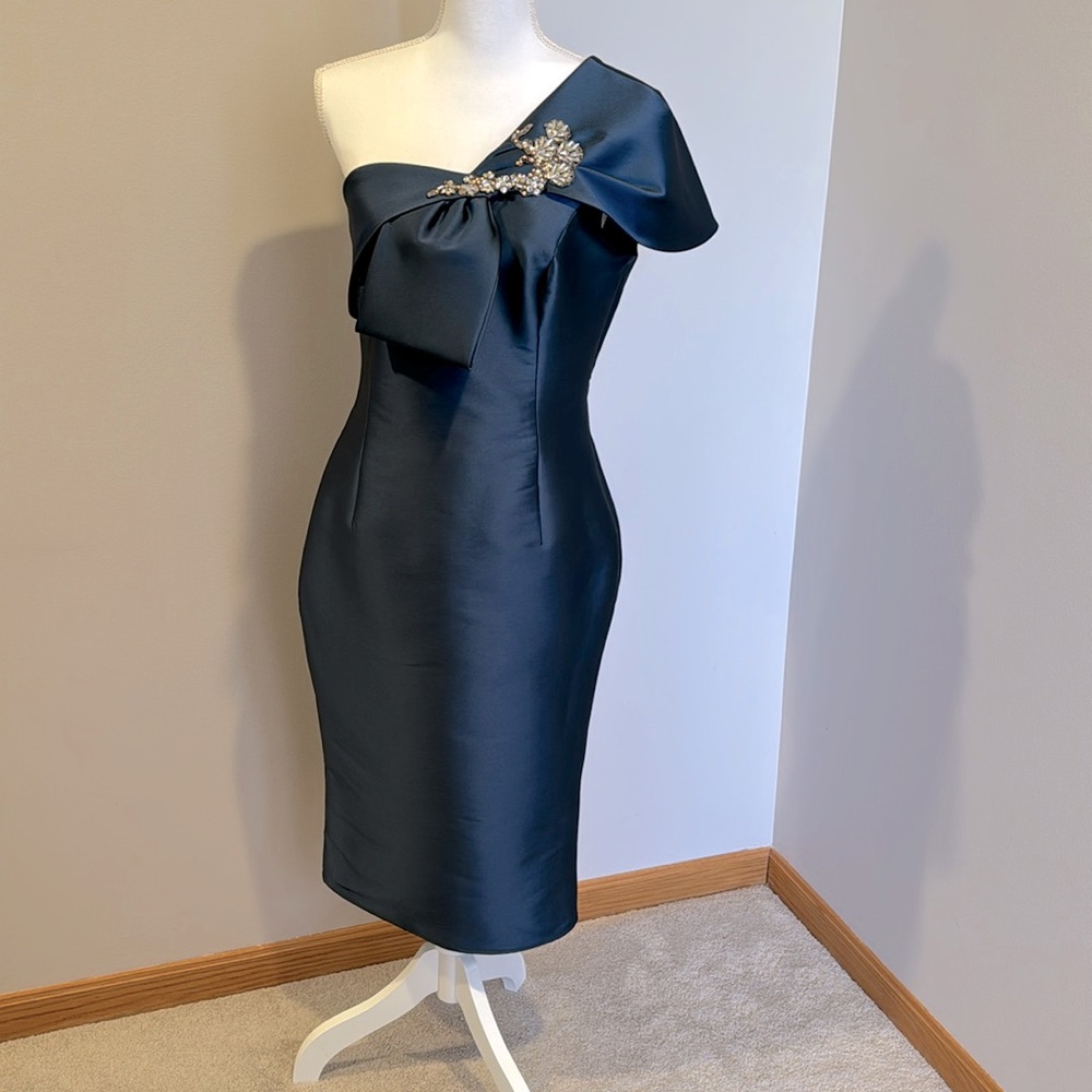 Sachin & Babi Ines one shoulder gown. In steel blue size 8